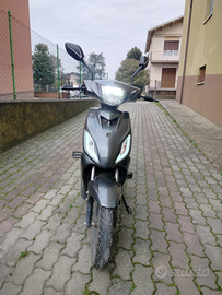 Sky 2 scooter elletrico senza patente