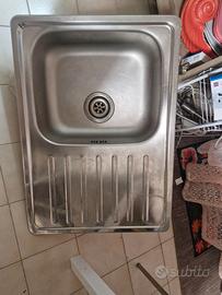 Lavello a incasso ad una vasca