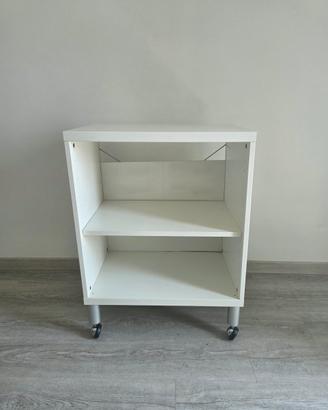 Mobile con ripiani e rotelle colore bianco