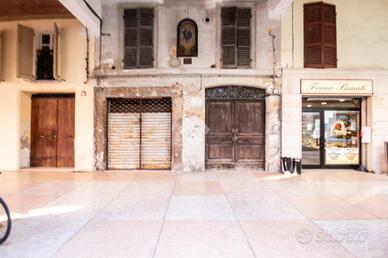 MULTILOCALE A CORREGGIO