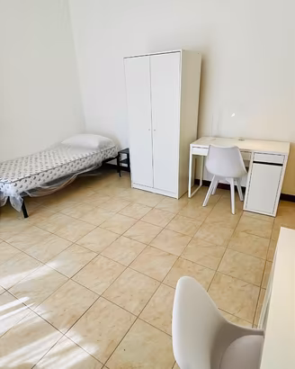 Disponibile 1 stanza DOPPIA o SINGOLA a Bari