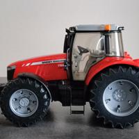Bruder Trattore MASSEY FERGUSON 7624