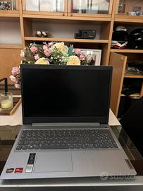 Lenovo IdeaPad 3 15ADA05 Ryzen 7/8Gb Ram/512SSD