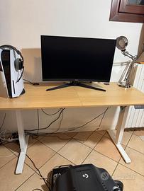 Scrivania ad altezza regolabile