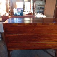 Comò in noce direttorio