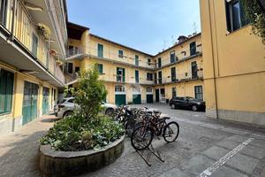 2 LOCALI A MONZA