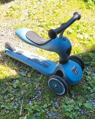 Scooter e monopattino due in uno