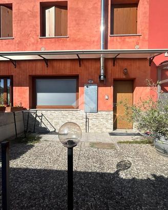 3 LOCALI A GIANICO