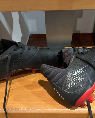 Scarpe calcetto taglia 42