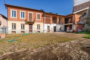 CASA SEMINDIPENDENTE A CELLE ENOMONDO