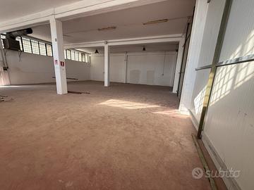 Capannone deposito magazzino 295 mq