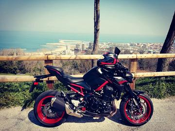 KAWASAKI Z900
