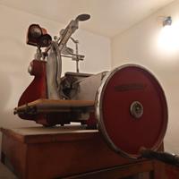 Affettatrice Oerlikon anni 50 da restaurare