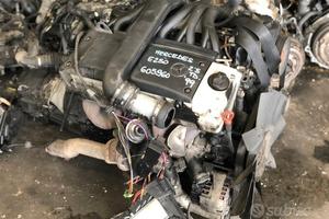 Motore Mercedes E250 605960
