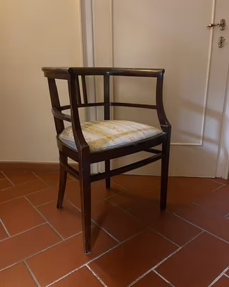 Poltroncina in di legno epoca '900