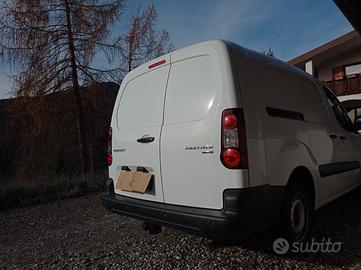 Furgone Peugeot partner L2