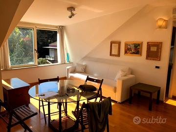 Appartamento mansardato via thailandia zona eur