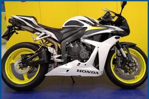 HONDA CBR 600 RR Finanziabile - Bianco - 32180