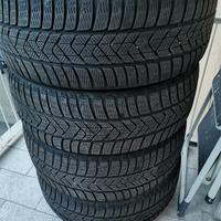 4 Gomme invernali 215/50 R18 Pirelli Skoda K