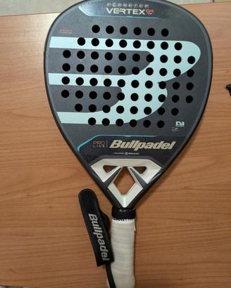 Bullpadel Vertex 04  W