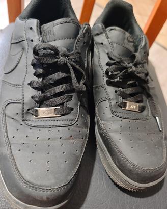Nike air force 1 low triple black taglia 43 US 9.5