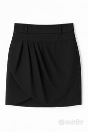 gonna nera a vita con pieghe sovrapposte