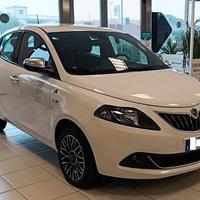 Lancia Ypsilon 1.0 FireFly 5 porte S&S Hybrid Albe