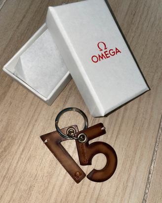Omega portachiavi