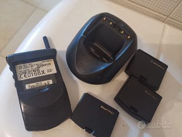 Motorola StarTac 130 (MG2-4D11) + Base + Batterie