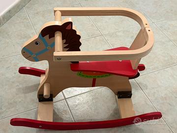 Cavallo a dondolo