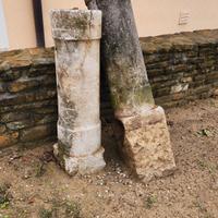 Colonne in pietra di Aurisina    