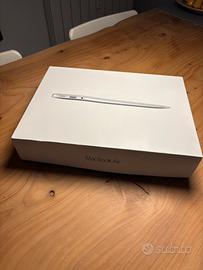 MacBook Air 13’’ (2017)