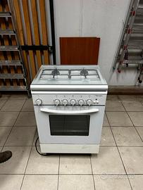 cucina 4 fuochi a gas + forno