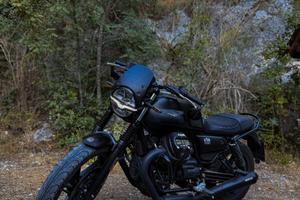 Moto guzzi v7 Stone