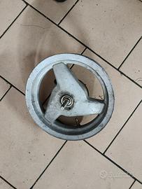 Cerchio anteriore piaggio zip 50