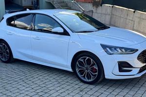 Ford Focus St-line x