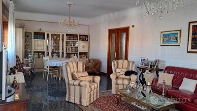 Ampio appartamento - via minniti