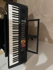 Pianola yamaha f51