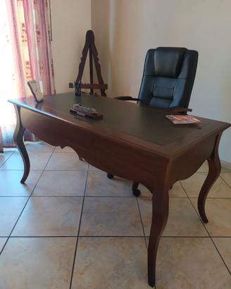 Scrivania classica in Vero Legno con piano in pell