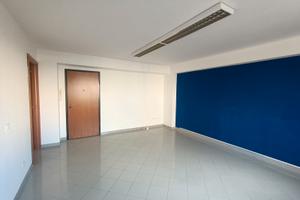 Locale ad usi diversi viale magna grecia