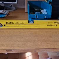 livella bolla Metrica