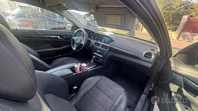 Mercedes coupe 220d