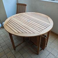 Tavolo da giardino o terrazzo