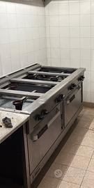 Cucina professionale  Zanussi 8 fuochi e due forni