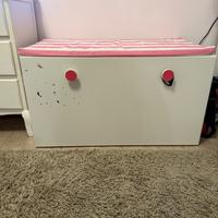 Panca Ikea e libreria