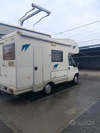 Camper mansardato Fiat McLouis 