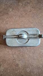 bollitore con siringa in vetro e aghi anni 60 vint