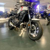 XSR 700 M.Y 24 HISTORIC WHITE KM ZERO