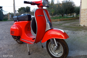 Vespa 50 special restaurata nei minimi particolari