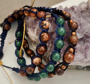 tre bracciali shamballa con agata verde e marrone
